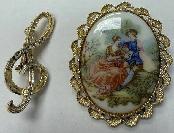 Vintage Fragonard Lot of 2 Brooches Porcelain Romantic Scene & Gold Tr