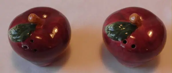 Antique apple salt & pepper