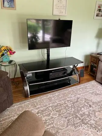 TV STAND 40 Samsung TV Yamaha Receiver Sony CD/DVD