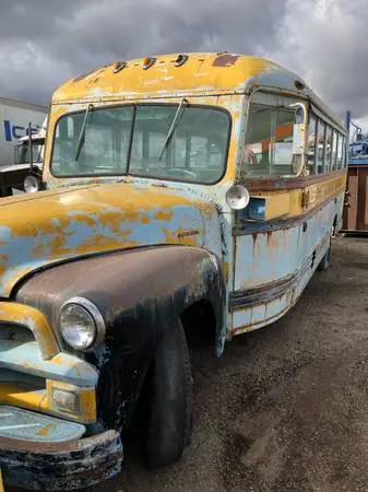 1954 Hold school bus