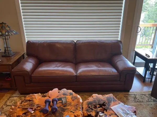 Myars Leather 69 sofa in perfect condition originally made for Macys