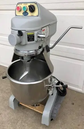 Globe Dough Mixer 20 qt.