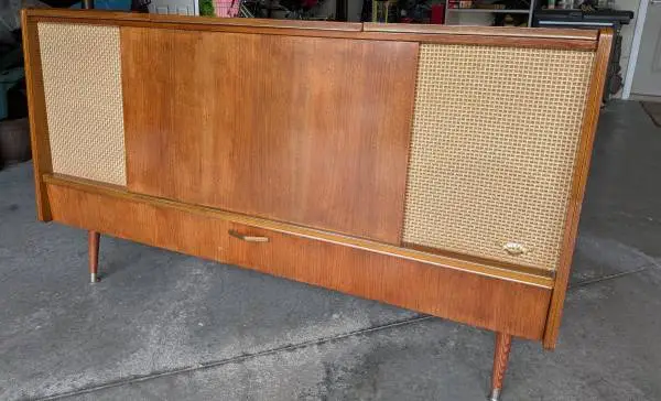 MCM Grundig Majestic Stereo Console