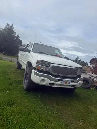 ‘03 GMC 2500 4 door SLE runs good obo