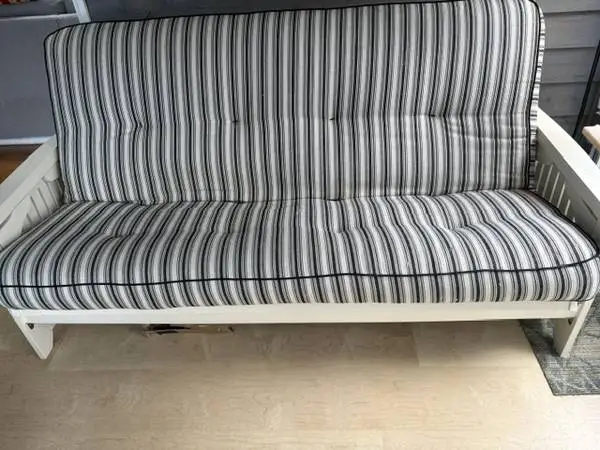 FUTON - Coastal look; Foldaway Side Tables on ends, Full dlx mattress