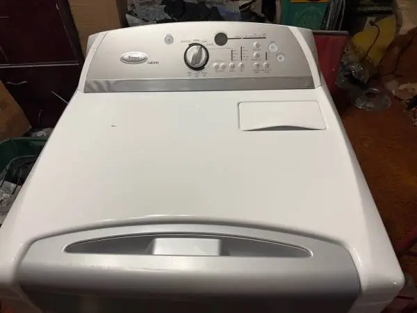 GAS DRYER NEWER WHIRLPOOL CAN DELIVER