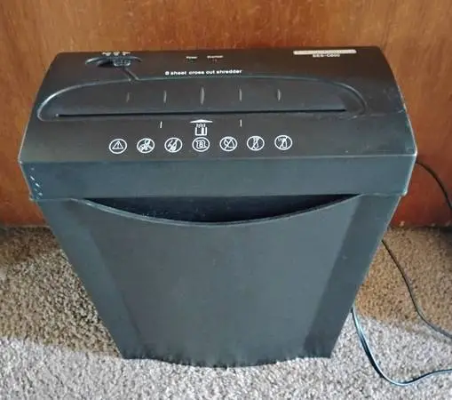 Shredder Essentials SES-C800 8-sheet cross-cut shredder