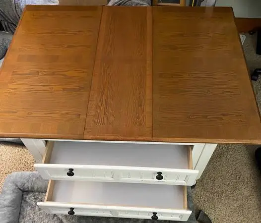 **** COFFEE TABLE ****
