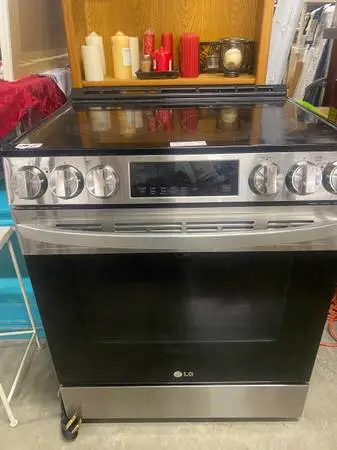 LG Stove drop in slide in