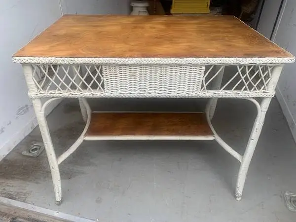 GORGEOUS OLD ANTIQUE WICKER AND WOOD TABLE