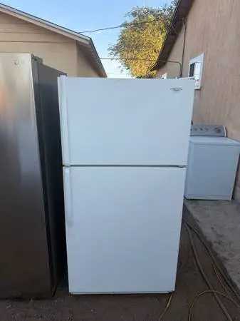 Whirlpool White Top Freezer Bottom Fridge Refrigerator For Sale $200