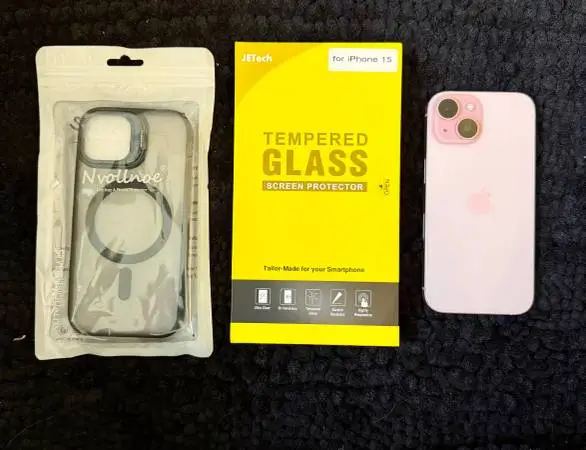 iPhone 15 Pink 128 GB UNLOCKED