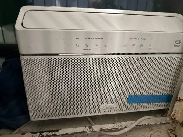Medea 7500 btu. 1 year old with remote (alexa ready)