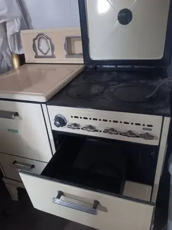 Vintage Antique Sparks Stove gas