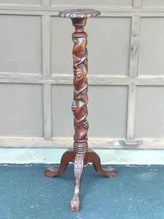 ORNATE 45 TALL WOOD PLANT STAND