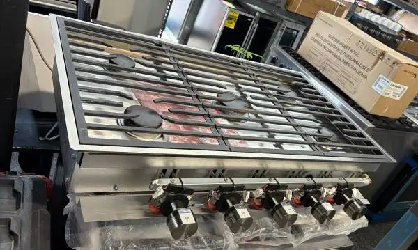Stainless Steel Contemporary Cooktop WOLF