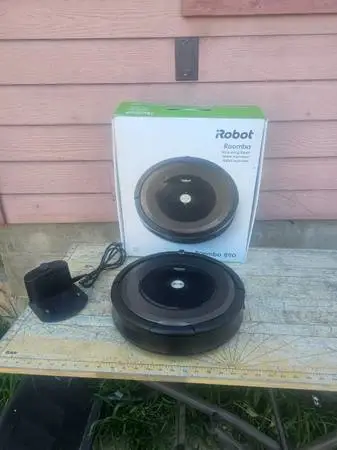 iRobot Roomba 890 Wi-Fi Connected Robot Vacuum With Box, Charger