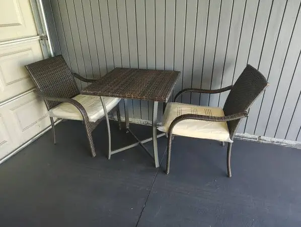 Outdoor patio 3 piece bistro set, wicker table with 2 chairs