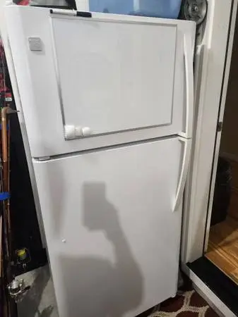 Kenmore Refrigerator 17cu ft