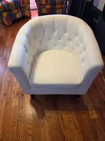 Accent chairs