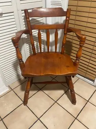 Really nice older arm chair
