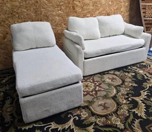 White Sectional Sofa/Couch With Foldout Bed