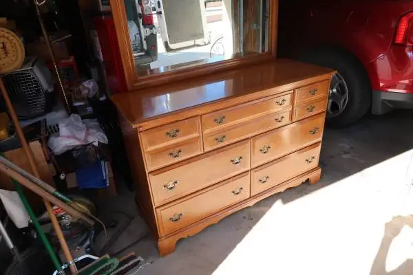 Nice Solid Wood Mid-Mod Dresser w/Mirror