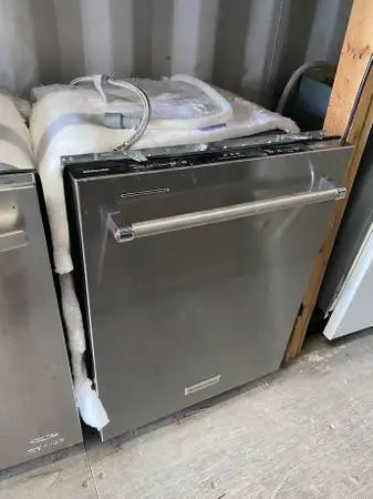 SS KitchenAid Dishwasher 16 Place Settings Model #KDTM404KPSI Used