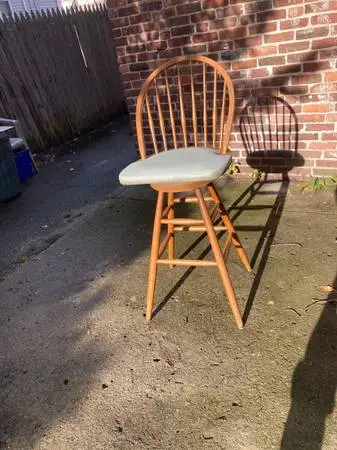 Tall chair