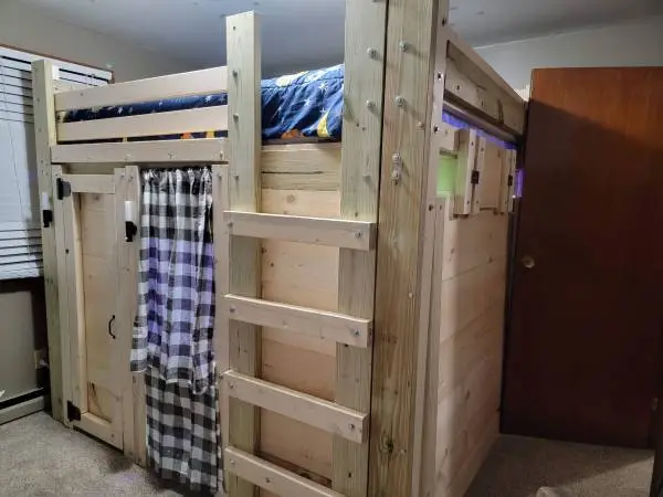 Custom Queen-Size Wood Bed Fort Loft Bed - clubhouse movie theater