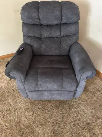 Cloth lift chair
