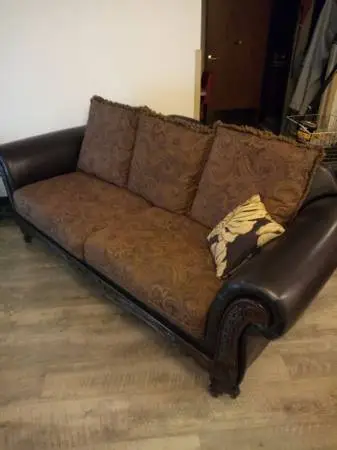 Couch - Sofa