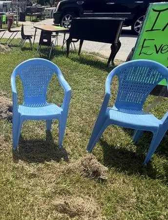 Set of 2 Vintage Mid-Century Blue Lawn Chairs