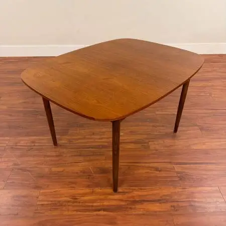 9 Different Dining Tables, Mid Century & More