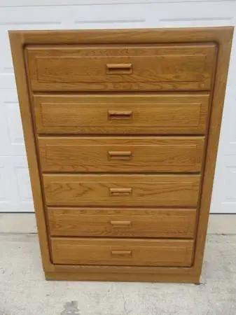 6 Drawer Oak Dresser / Chest