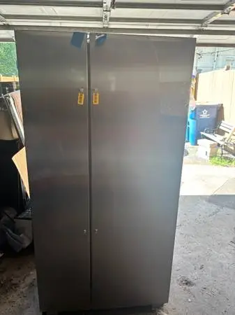 New never used Whirlpool refrigerator