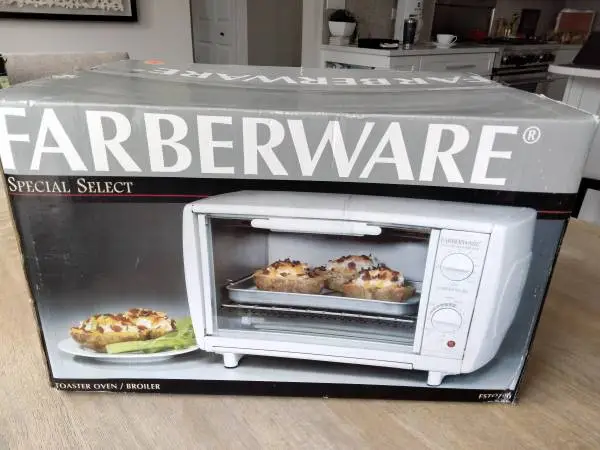 New Faberware Toaster Oven Broiler