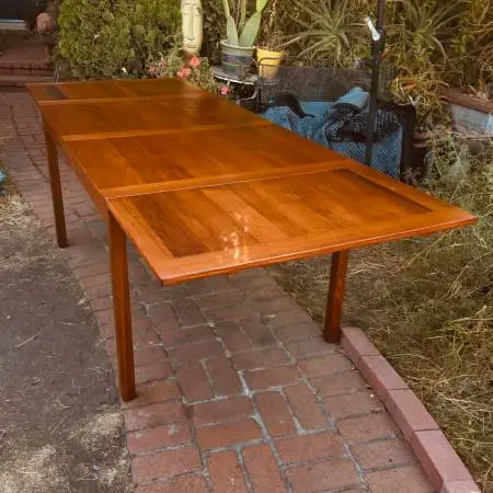 Gorgeous vintage teak Danish Modern MCM Dining Table expands