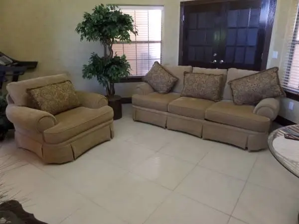 SOFA SET WITH PILLOWS