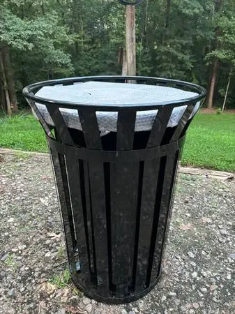 COURTYARD RECEPTACLE
