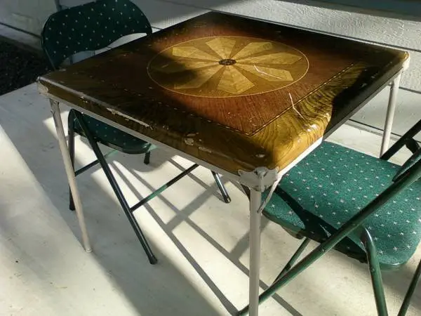 Childrens Card Table w Chairs