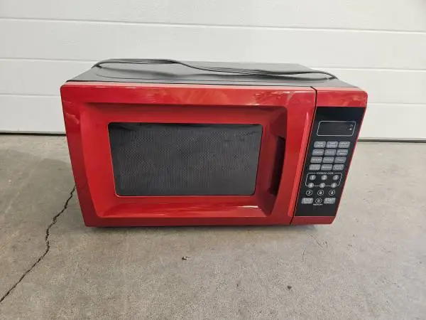 Walmart brand 700 watt microwave