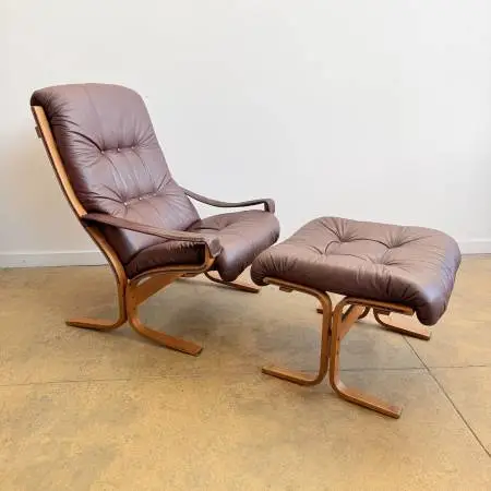 Vintage Siesta Chair & Ottoman Cognac Leather by Ingmar Relling