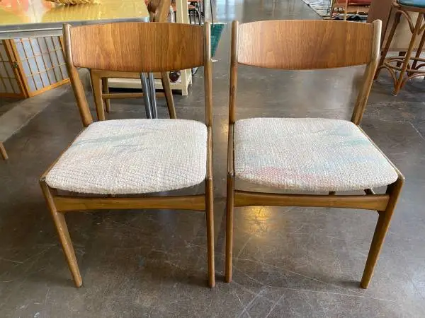 Set of 4 Dux Dining Room Chairs