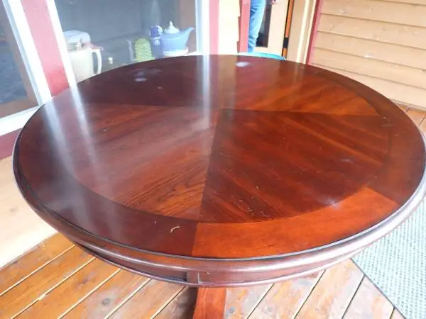 Wood dining table-Pedestal round table