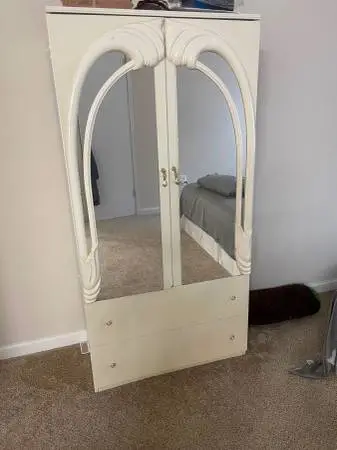 Italian stand alone storage clothing closet/clothing closet for sale