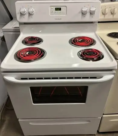 FRIGIDAIRE ELECTRIC STOVE 220 V