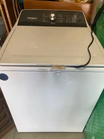 Washer,full sz ex lg cap,white,12 set,clean,like new.