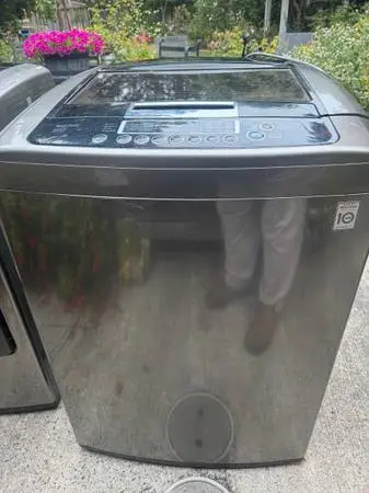 LG Washer & Dryer Set