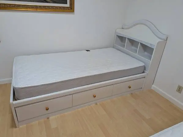 Twin-Size Simmons Mattress Only